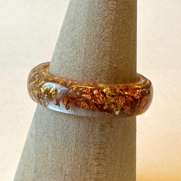 Gold Flecks Ring, size 9 1/2 - Picture 3 of 6